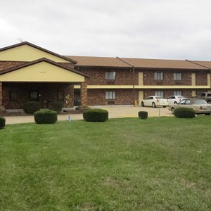 Quality Inn 12 Photos Hotels 1400 W Liberty St Farmington