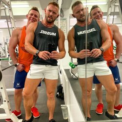 Mussel Beach Health Club - Smith machine corner with great lighting and mirrors.