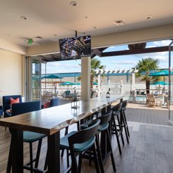 5 O’clock Somewhere Bar & Grill