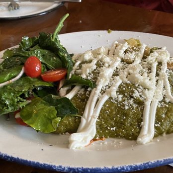 Maestro Restaurant - Green chicken enchiladas - Cocktail Bars Near Me - Pasadena, California Maestro Restaurant - Green chicken enchiladas - Cocktail Bars Near Me - Pasadena, California