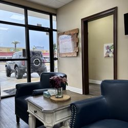 SouthStar Urgent Care - Chalmette - Waiting area