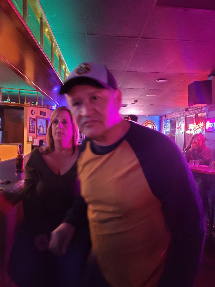 Riverside Bar and Grill