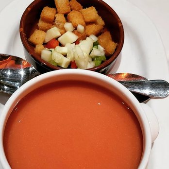 Bosque Palermo - Gazpacho andaluz - Spanish Near Me - Barcelona, B Bosque Palermo - Gazpacho andaluz - Spanish Near Me - Barcelona, B