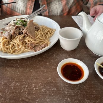 Yang Kee Dumpling - Beef noodle ...to die for!! So good!! - Dim Sum Near Me - Davis, California Yang Kee Dumpling - Beef noodle ...to die for!! So good!! - Dim Sum Near Me - Davis, California