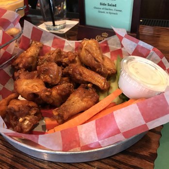 Looney's Pub - Chicken wings - American Near Me - College Park, Maryland Looney's Pub - Chicken wings - American Near Me - College Park, Maryland