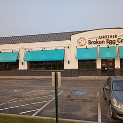 Another Broken Egg Cafe - Closer look of Another Broken Egg Cafe-Powell