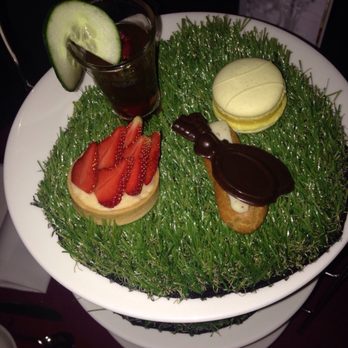 Il Roseto Resort - Wimbledon styled afternoon tea, at The Grand Hotel, St Heliers - Bed & Breakfast Near Me - Sorrento, NA