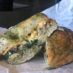 Pesto Bagel