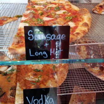 Peter’s Pizzeria - Would definitely recommend this pie. - Pizza Near Me - Pompano Beach, Florida
