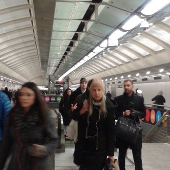 MTA - 86th St. Second Avenue Subway Station - The mezzanine level of the station, that arch ceiling looks brights up the station. - Metro Stations Near Me - New York, New York MTA - 86th St. Second Avenue Subway Station - The mezzanine level of the station, that arch ceiling looks brights up the station. - Metro Stations Near Me - New York, New York