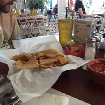 El Pinto - Best tortilla chips I've ever had - New Mexican Cuisine Near Me - Albuquerque, New Mexico El Pinto - Best tortilla chips I've ever had - New Mexican Cuisine Near Me - Albuquerque, New Mexico