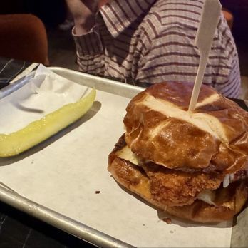 Swingers Back Bay - Chicken sandwich - Bars Near Me - Boston, Massachusetts Swingers Back Bay - Chicken sandwich - Bars Near Me - Boston, Massachusetts