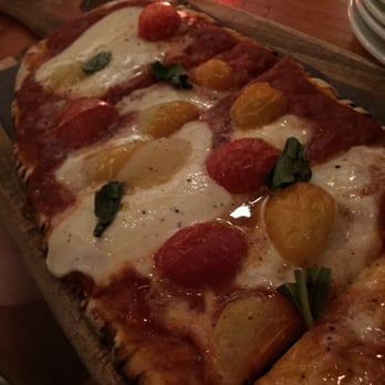 Mill Street Beer Hall - Margherita Flatbread - Gastropubs Near Me - Toronto, Ontario Mill Street Beer Hall - Margherita Flatbread - Gastropubs Near Me - Toronto, Ontario