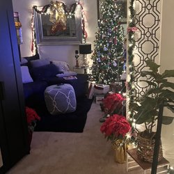 Drexel Court Apartments - Living room