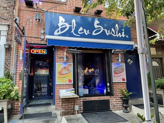 Bleu Sushi by null
