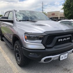 Budget Car Rental - DODGE RAM MUSCLE TRUCK. You should hear this truck roar. Your friends will envy you. 972-370-9098