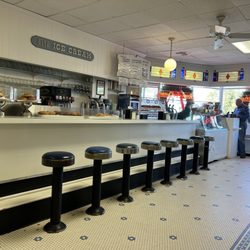 Bridgehampton Candy Kitchen - Ahhhh - Soda Shop! (Dec, 2024)
