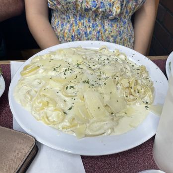 A Touch of Basil - Fettuccini Alfredo (enough to feed three people) - Pizza Near Me - St. Cloud, Florida A Touch of Basil - Fettuccini Alfredo (enough to feed three people) - Pizza Near Me - St. Cloud, Florida