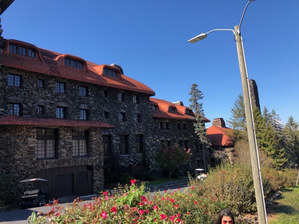 Slide of AMC Roofing