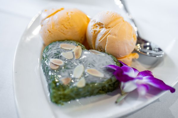 New Krungthai Restaurant by null