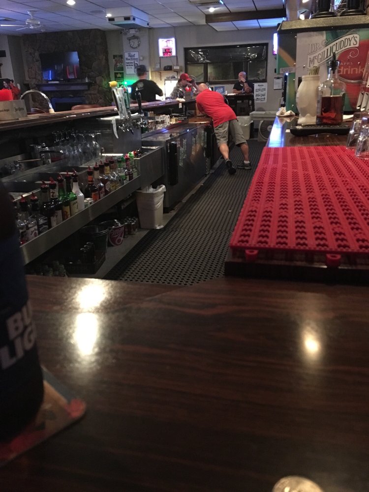 3RD WARD SOCIAL CLUB Updated September 2024 612 5th Ave, Aurora