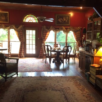 The Madison House - Dining - Bed & Breakfast Near Me - Whiteville, North Carolina The Madison House - Dining - Bed & Breakfast Near Me - Whiteville, North Carolina
