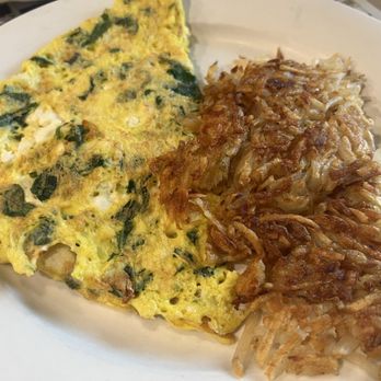 The Roxbury Diner - Diners Near Me - Succasunna, New Jersey