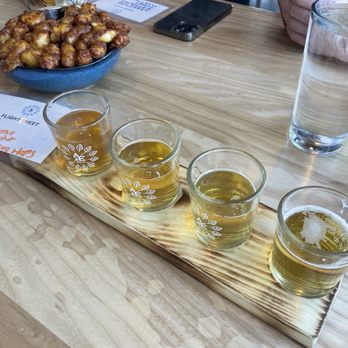 Ash & Elm Cider - Cider flight - Cideries Near Me - Carmel, Indiana