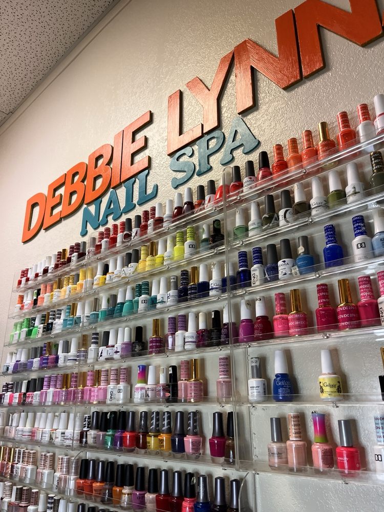 Debbie Lynn's Nail Spa Logo