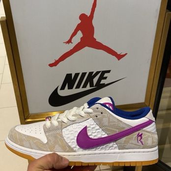 SUITE 160 - Updated January 2026 - 22 Photos & 46 Reviews - 3930 S Las