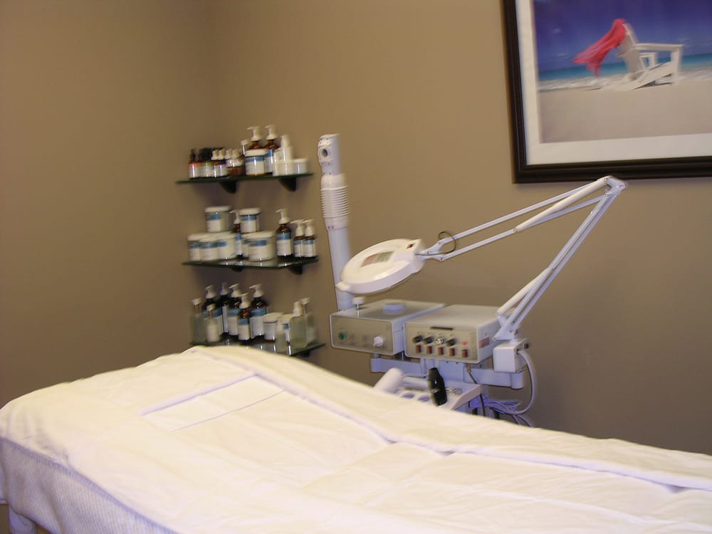 HARMONY SALON & SPA Updated October 2024 1104 W Devon Ave, Elk