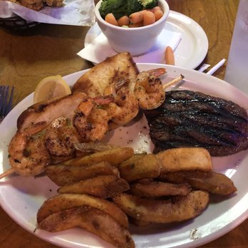 Texas Roadhouse - 6oz + Shrimp - Steakhouses Near Me - Irving, Texas