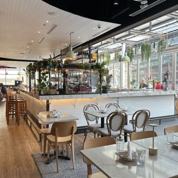 Nodo Liberty - Interior - Italian Near Me - Toronto, Ontario