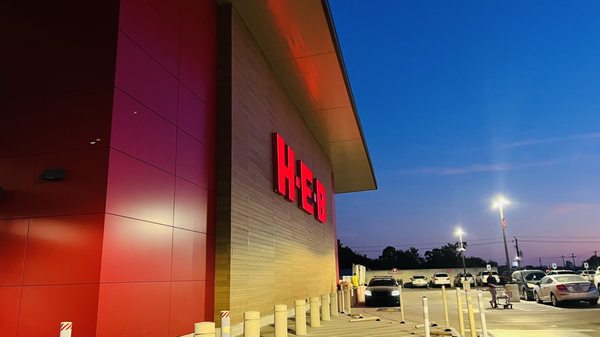 H-E-B by null