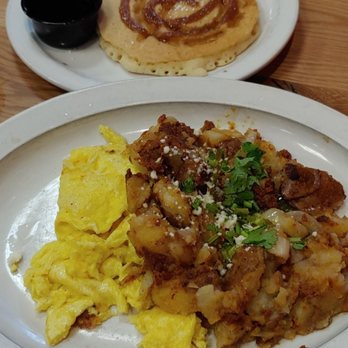 Day Y Noche - Chorizo Hash - Mexican Near Me - Granville, Ohio