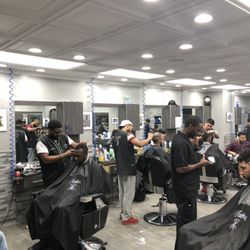 Juniors Barber Shop