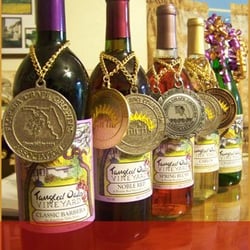 Tangled Oaks Vineyard - Award winning Scuppernong wines from Tangled Oaks.