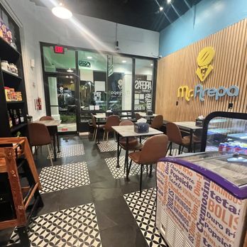 Mr Arepa - Inside - Venezuelan Near Me - Miami, Florida