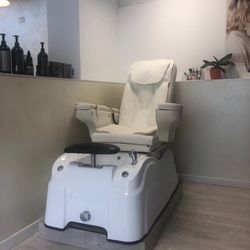 Femme du Monde - Pedicure massage chair