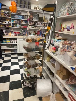 E.A.T. Gifts by null