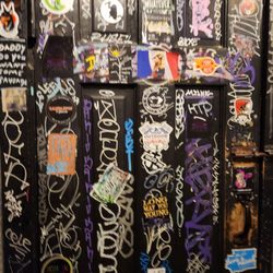 Bukowski Tavern - Bathroom door