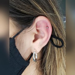 MayJack Studio - Helix piercing