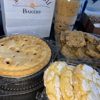 Rise'n Roll Bakery - Bakeries Near Me - Fishers, Indiana