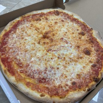 Lorenzo's Pizza - Cheese Round Pie - 16'' - Pizza Near Me - Staten Island, New York Lorenzo's Pizza - Cheese Round Pie - 16'' - Pizza Near Me - Staten Island, New York