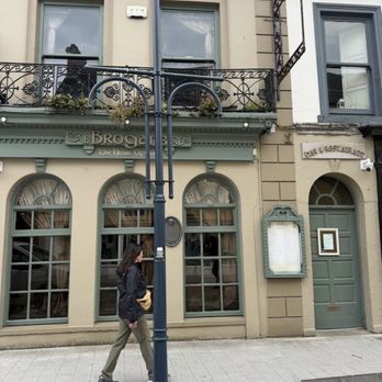 Brogans Bar & Restaurant - Front - Pubs Near Me - Ennis, CE Brogans Bar & Restaurant - Front - Pubs Near Me - Ennis, CE