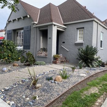 The Garden Girls - Front yard - Landscaping Near Me - San Leandro, California The Garden Girls - Front yard - Landscaping Near Me - San Leandro, California