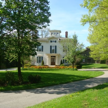 Antique Mansion Bed and Breakfast - Quiet setting close to town... - Bed & Breakfast Near Me - Rutland, Vermont Antique Mansion Bed and Breakfast - Quiet setting close to town... - Bed & Breakfast Near Me - Rutland, Vermont