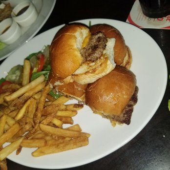 Yard House - Sliders - New American Near Me - Orlando, Florida