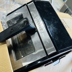 Maxx Liquidation Solutions - Burned air frier they are doing scam