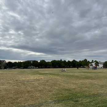 Live Oak Park - Parks Near Me - Santa Clara, California